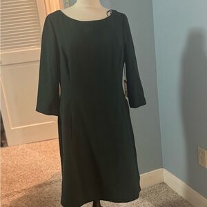 Vince Camuto Green Sheath Dress with 3/4 Bell Sleeves and Bateau Neckline